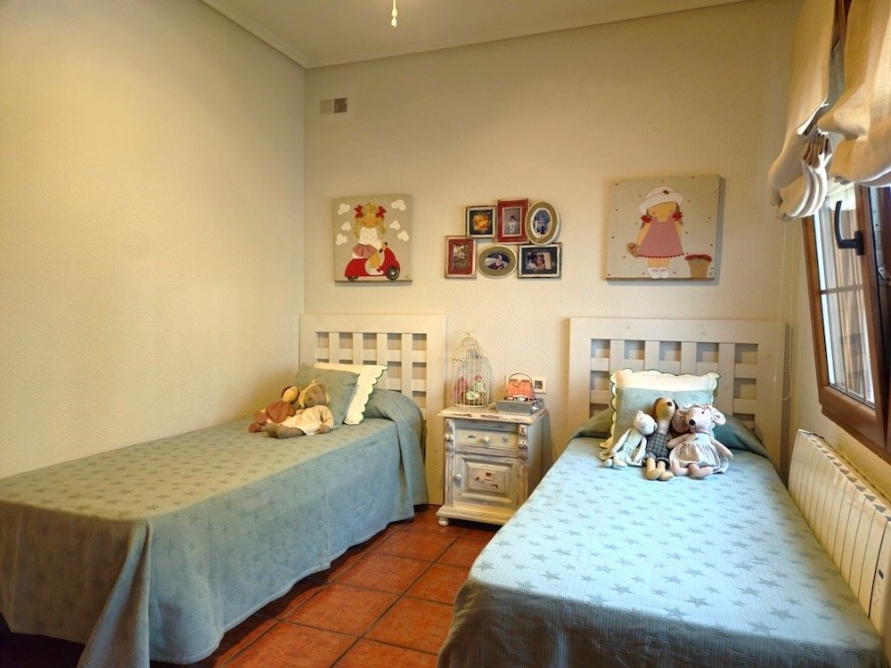 Property 2452 - Image 43